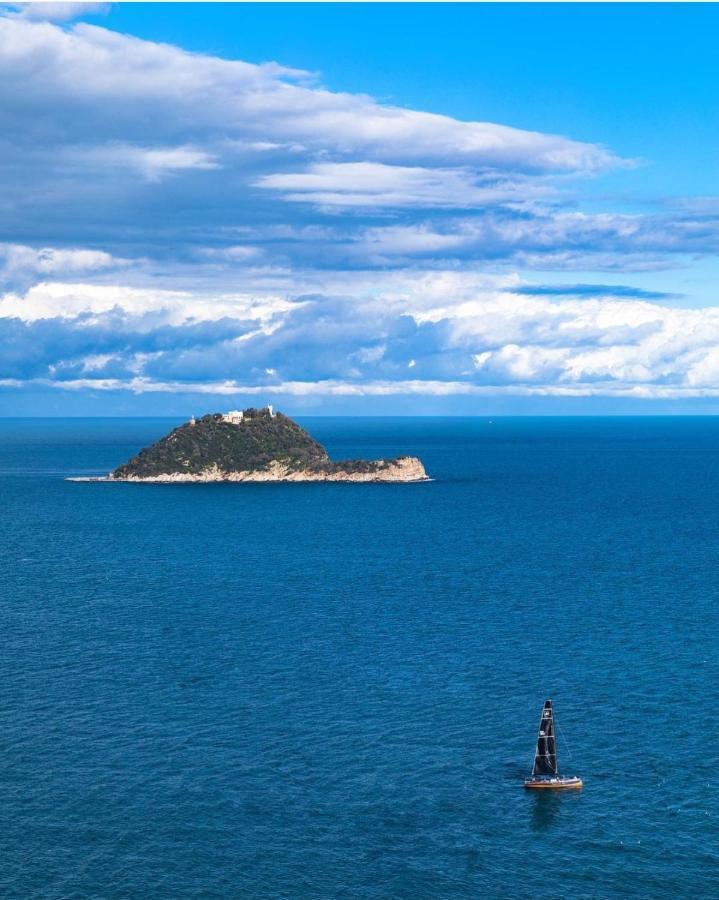 La Via Del Mare Apartman Albenga Kültér fotó
